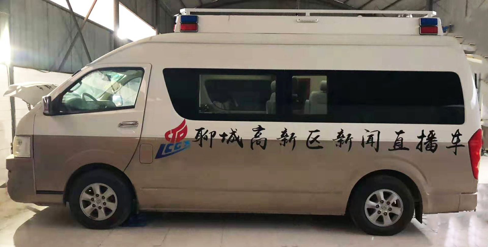 新聞直播車(chē)